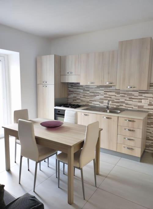 Central Rooms Agira Εξωτερικό φωτογραφία